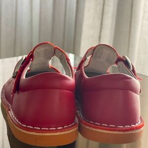 LAMOUR Joy Classic Red Leather T-Strap Mary Jane
Toddler Girls Size 11 Shoes